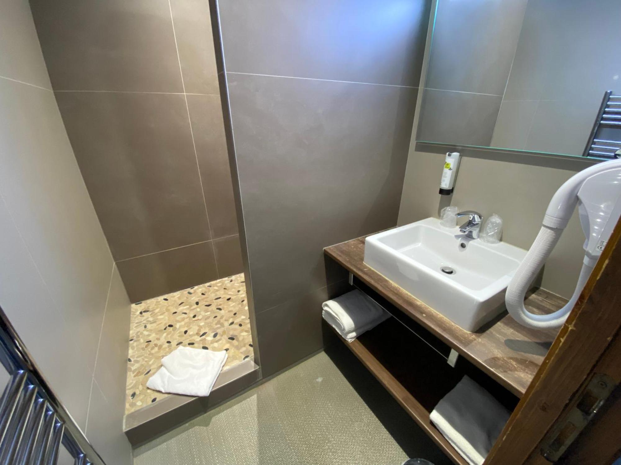 Enzo Hotels - St Eloy Metz Amneville By Kyriad Direct Luaran gambar